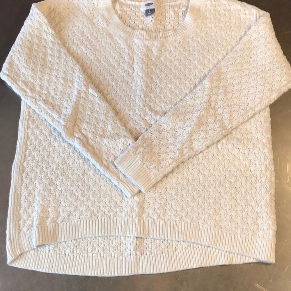 White Old Navy Sweater, size Large